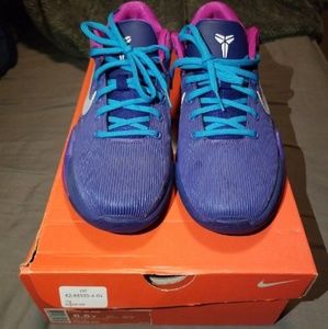 Kobe 7 jellyfish gs 6.5y & a 8.5 in womens